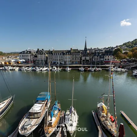 Dolphin View - 1st Floor - Charming Comfortable Flat On The Port